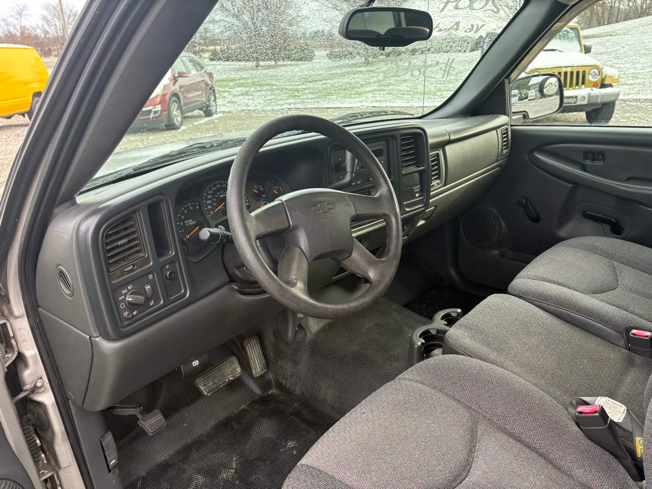 Chevrolet Silverado 1500 Ext Cab 143.5" WB Work Truck 2004