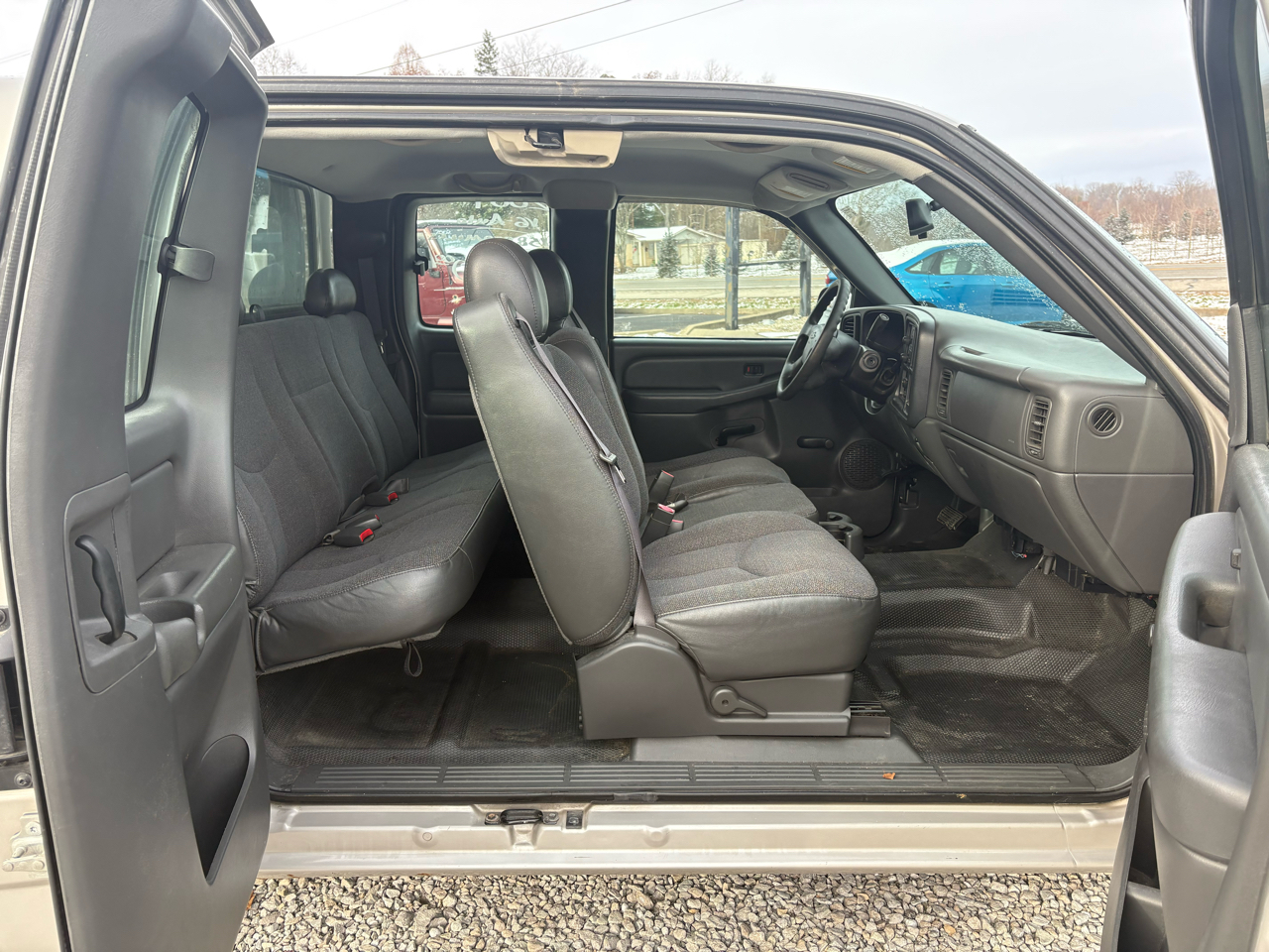 Chevrolet Silverado 1500 Ext Cab 143.5" WB Work Truck 2004