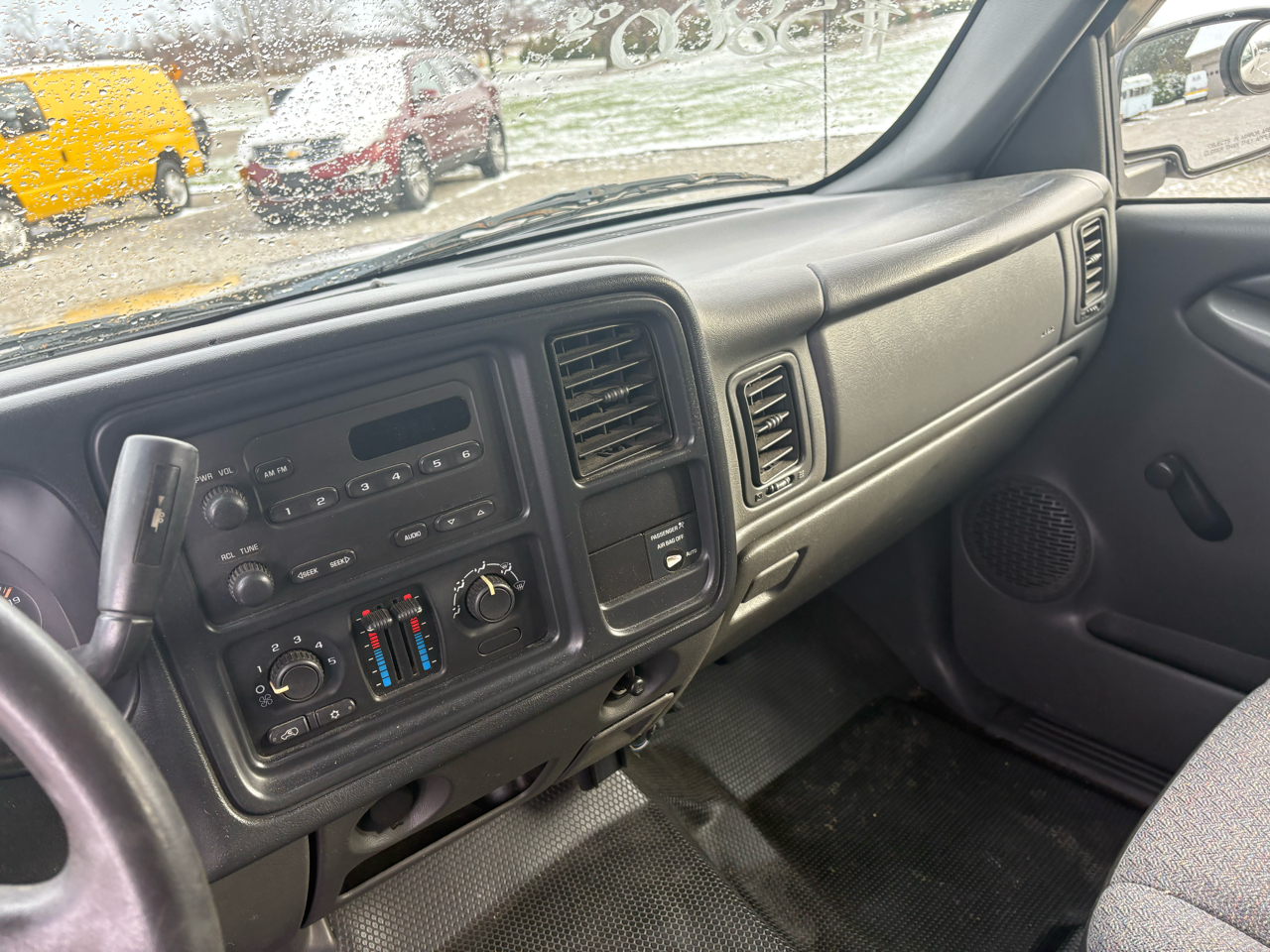 Chevrolet Silverado 1500 Ext Cab 143.5" WB Work Truck 2004