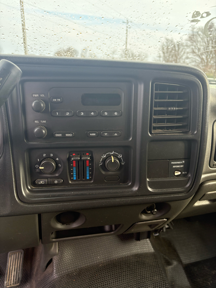 Chevrolet Silverado 1500 Ext Cab 143.5" WB Work Truck 2004