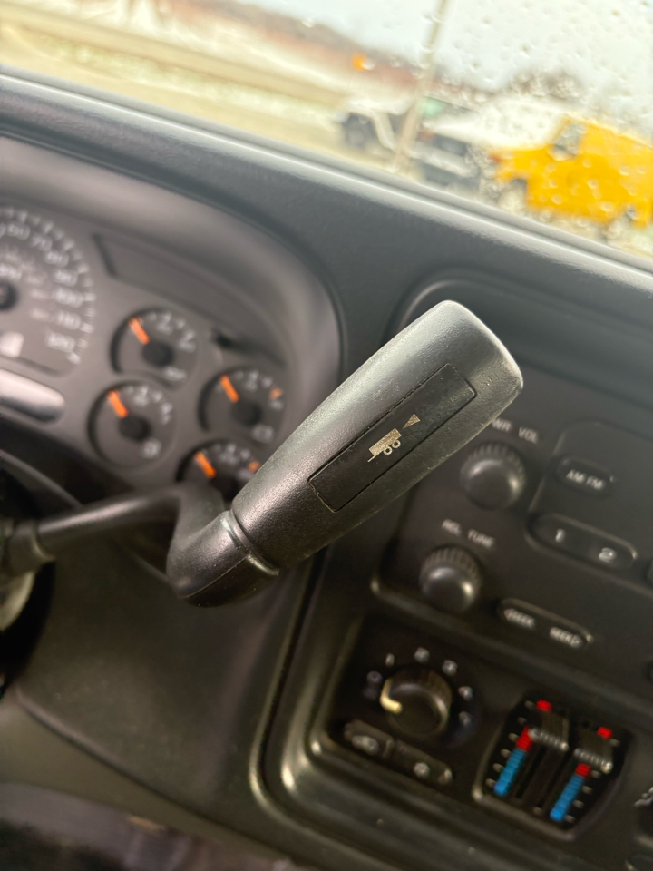 Chevrolet Silverado 1500 Ext Cab 143.5" WB Work Truck 2004