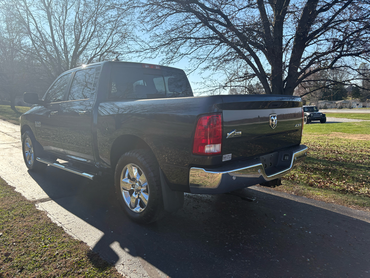 RAM 1500 4WD Crew Cab 140.5" Big Horn 2015