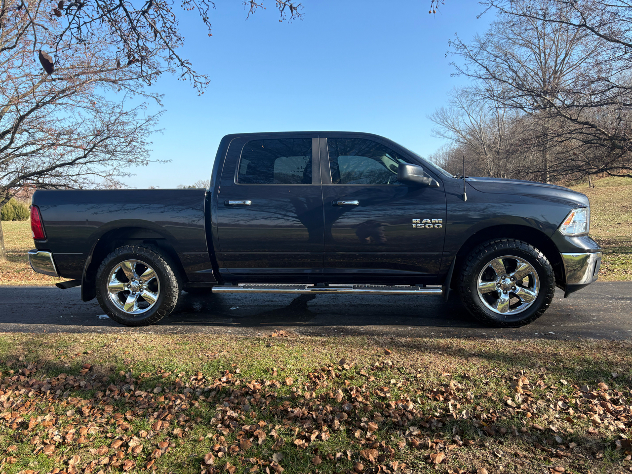 RAM 1500 4WD Crew Cab 140.5" Big Horn 2015