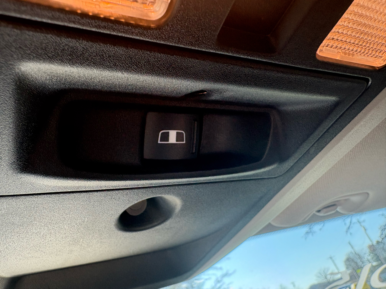 RAM 1500 4WD Crew Cab 140.5" Big Horn 2015