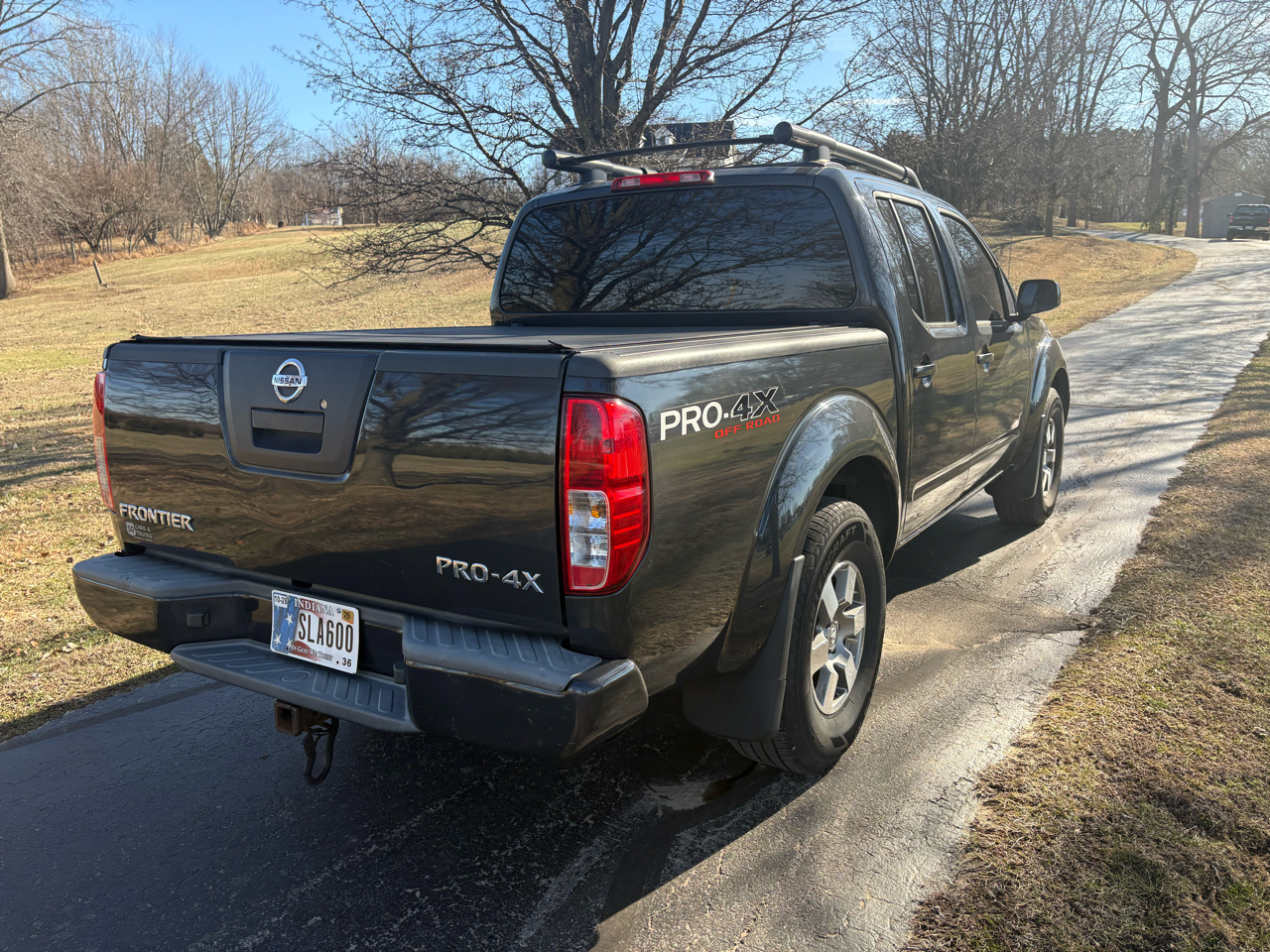 Nissan Frontier 4WD Crew Cab SWB Auto PRO-4X 2012