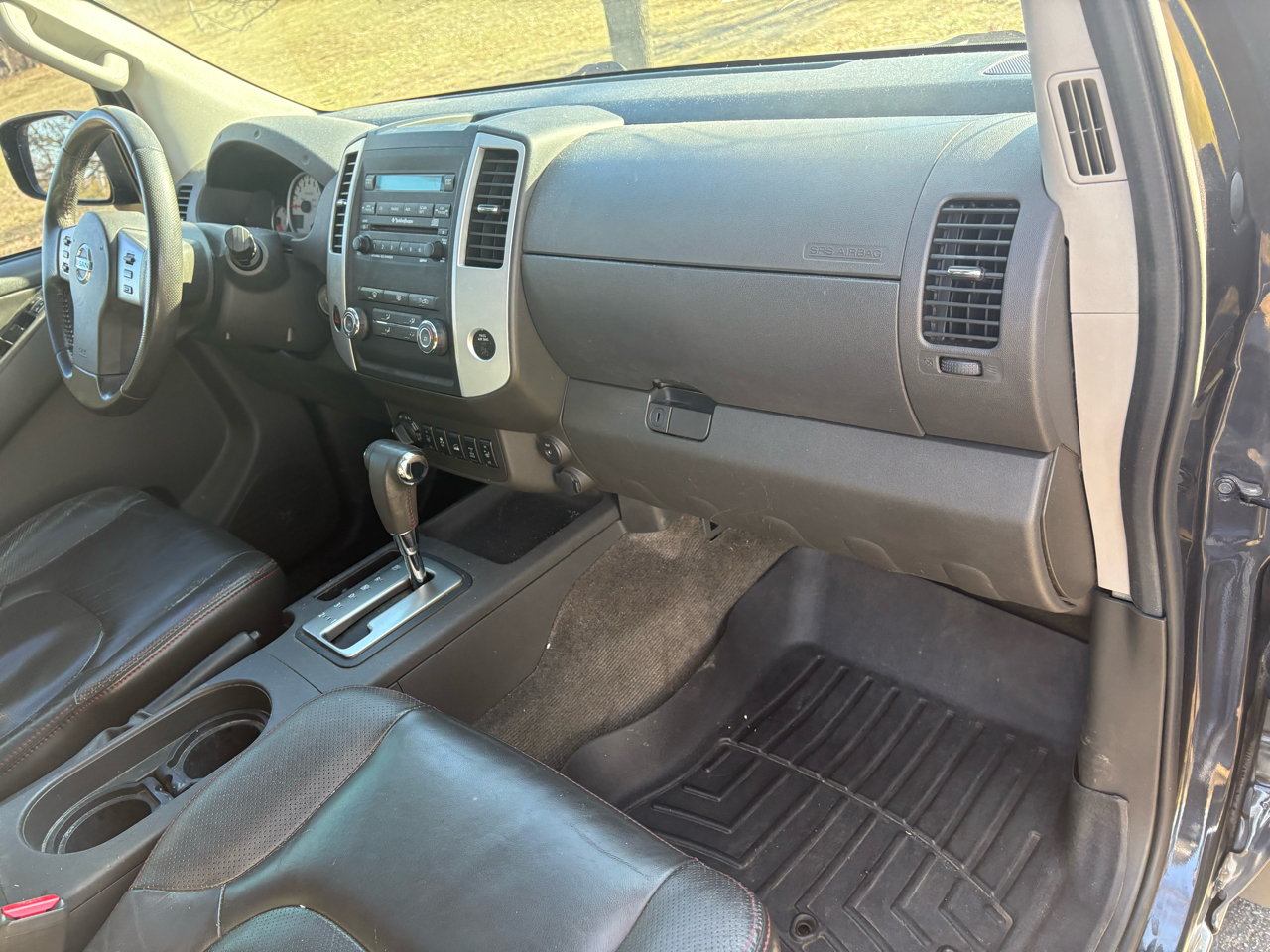 Nissan Frontier 4WD Crew Cab SWB Auto PRO-4X 2012