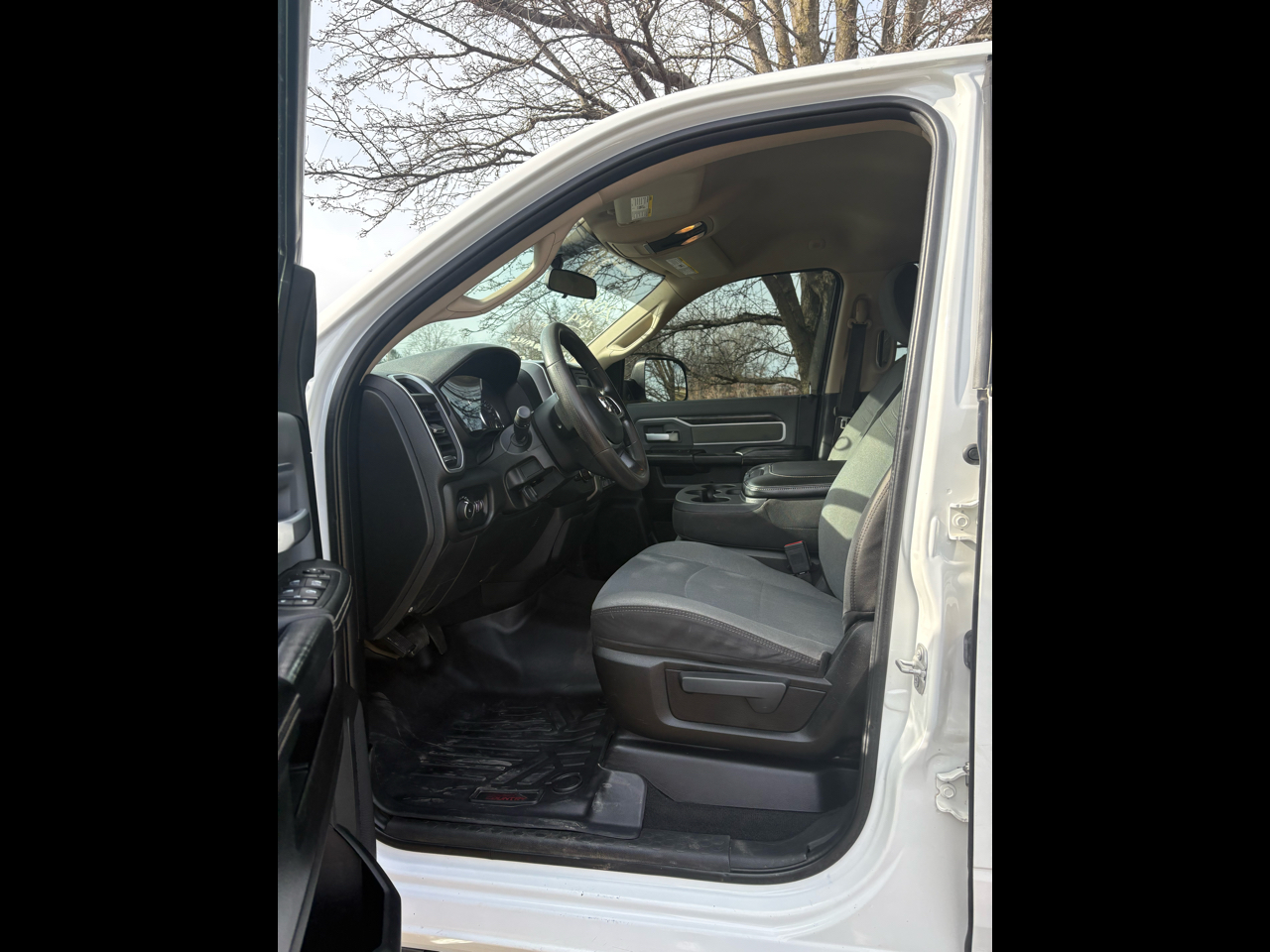 2019 RAM 2500 Big Horn 4x4 Crew Cab 6'4" Box