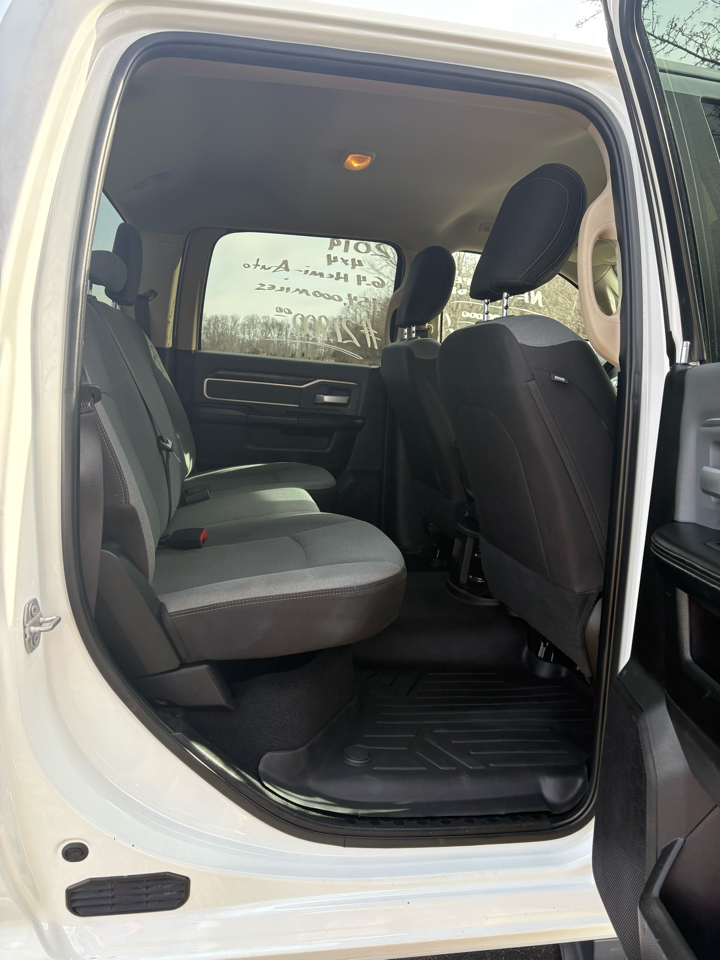 RAM 2500 Big Horn 4x4 Crew Cab 6'4" Box 2019