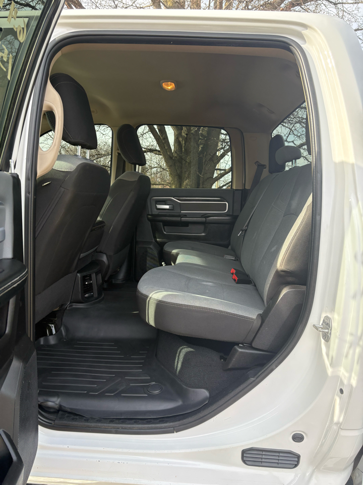 RAM 2500 Big Horn 4x4 Crew Cab 6'4" Box 2019
