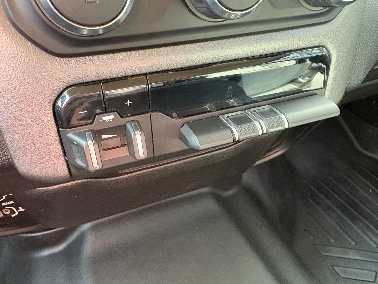 RAM 2500 Big Horn 4x4 Crew Cab 6'4" Box 2019