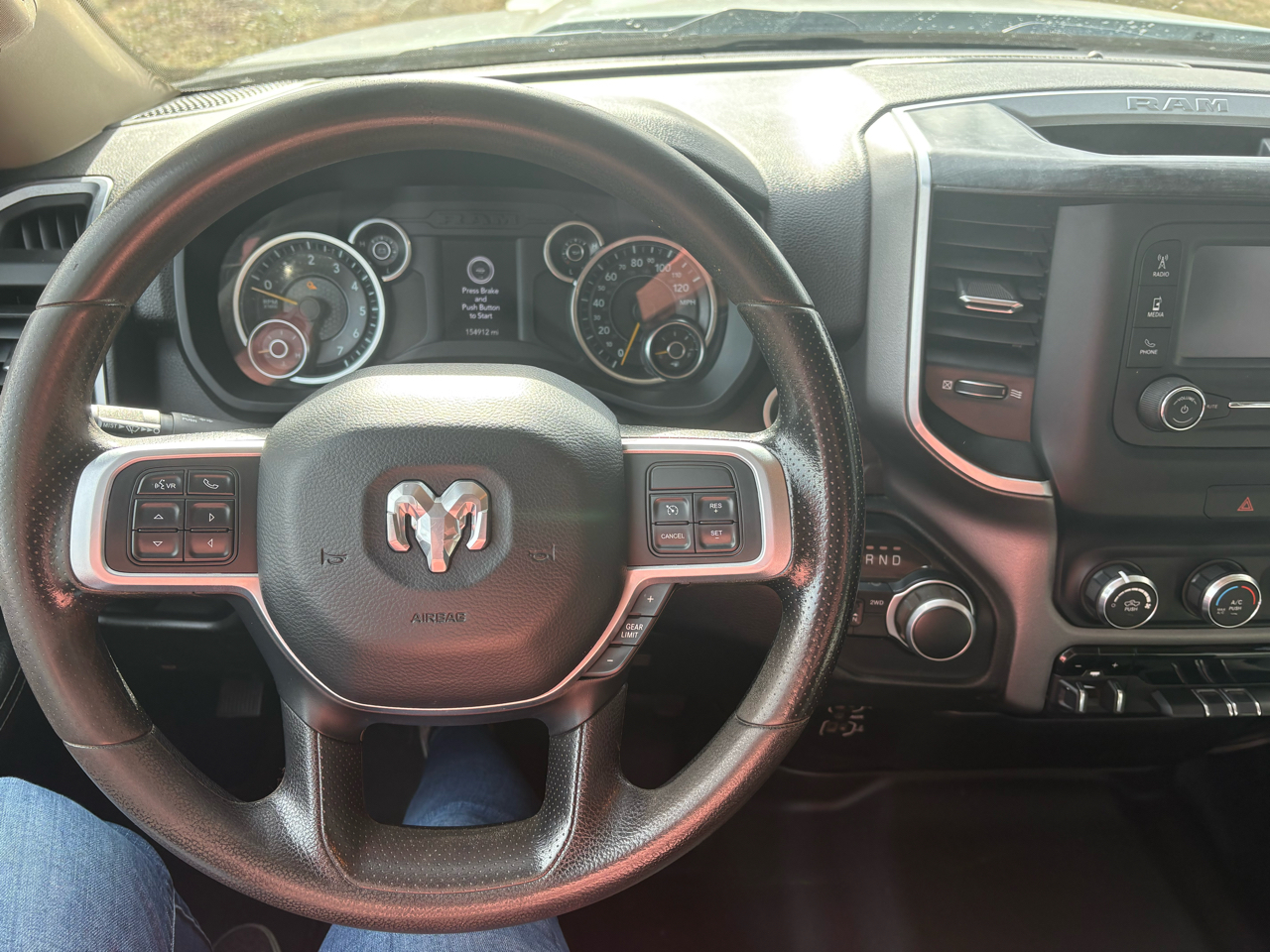 RAM 2500 Big Horn 4x4 Crew Cab 6'4" Box 2019