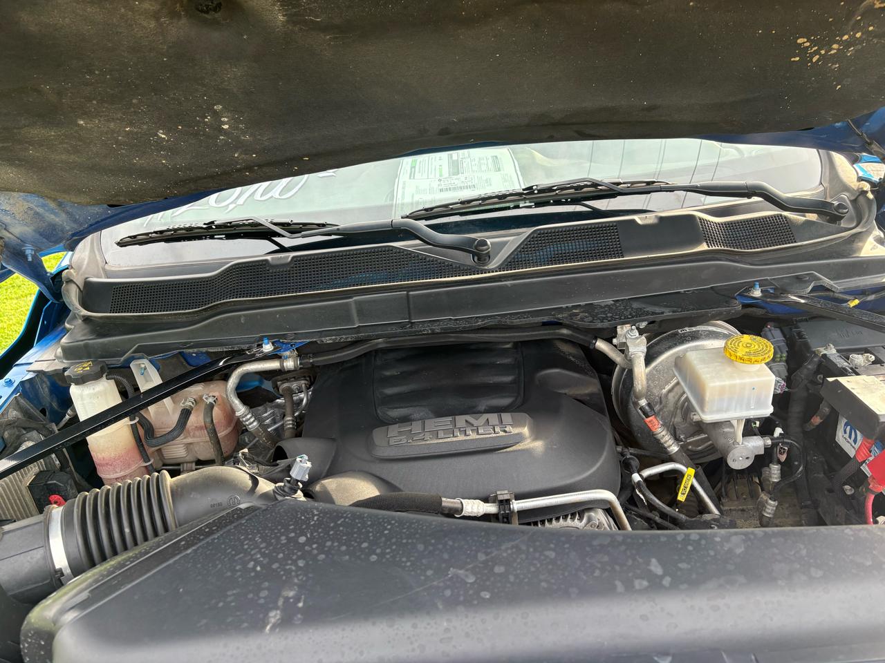 RAM 2500 Tradesman 4x4 Crew Cab 6'4" Box 2022