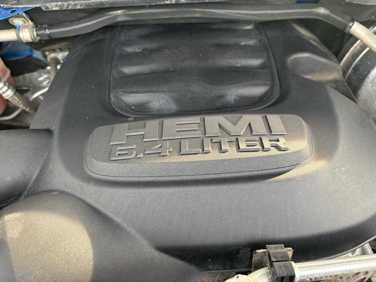 RAM 2500 Tradesman 4x4 Crew Cab 6'4" Box 2022