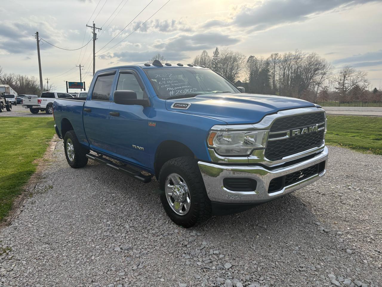 RAM 2500 Tradesman 4x4 Crew Cab 6'4" Box 2022