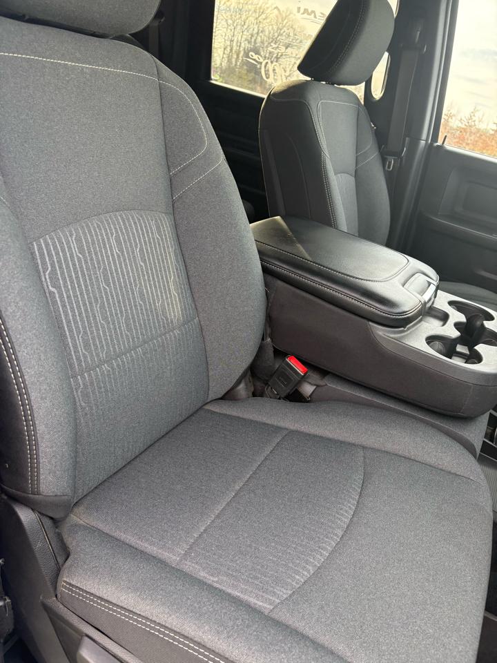 RAM 2500 Tradesman 4x4 Crew Cab 6'4" Box 2022