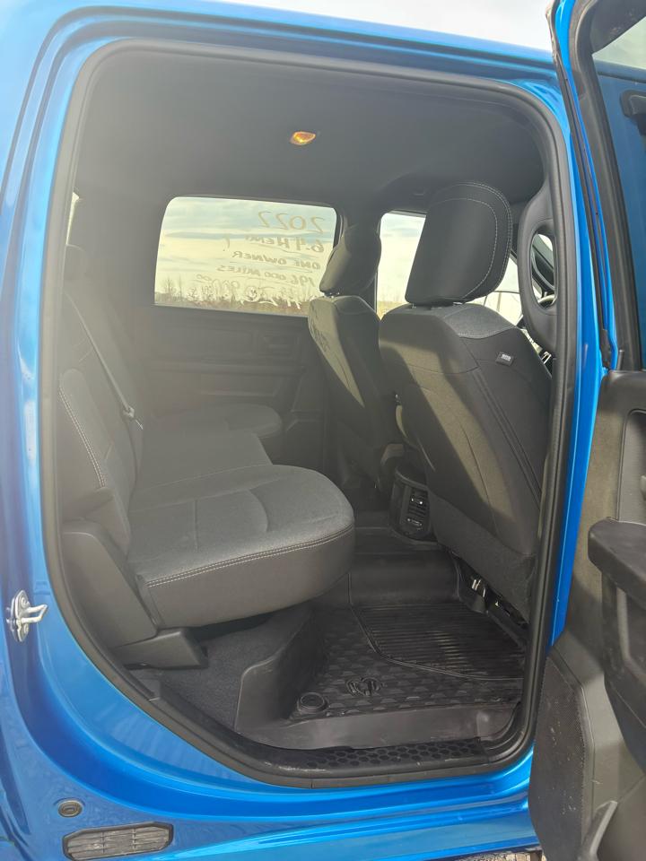 RAM 2500 Tradesman 4x4 Crew Cab 6'4" Box 2022