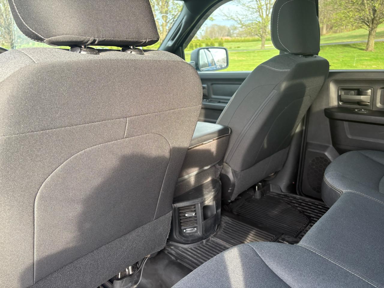 RAM 2500 Tradesman 4x4 Crew Cab 6'4" Box 2022