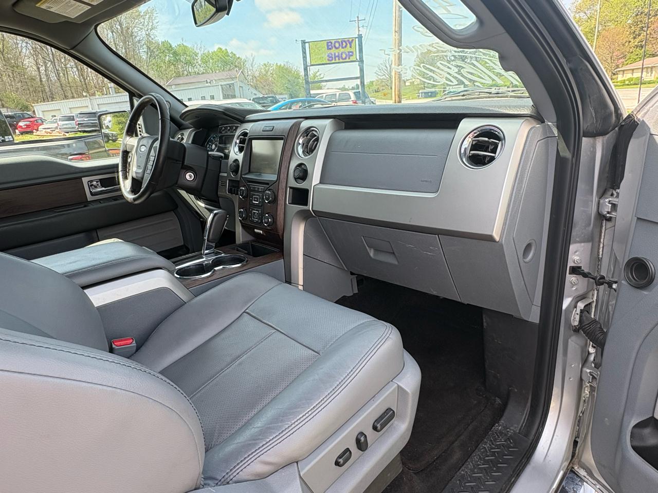 Ford F-150 4WD SuperCab 145" Lariat 2014