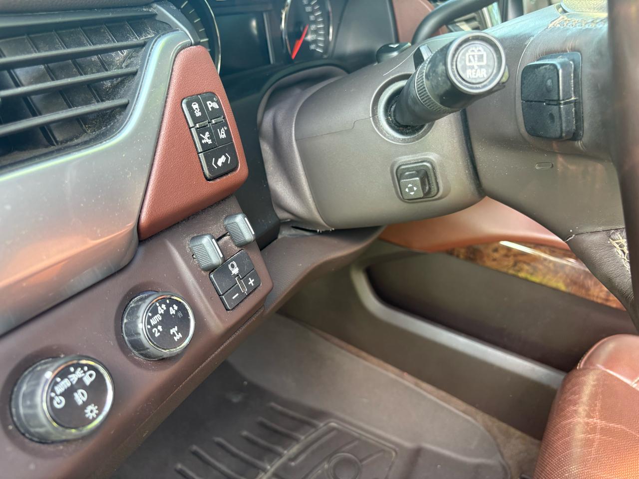 Chevrolet Suburban 4WD 4dr LTZ 2015