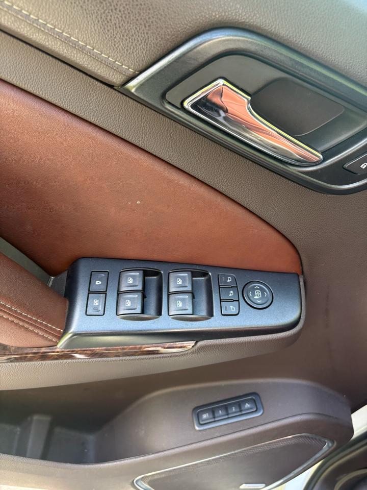Chevrolet Suburban 4WD 4dr LTZ 2015