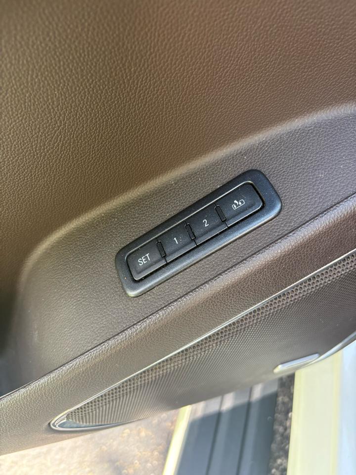Chevrolet Suburban 4WD 4dr LTZ 2015