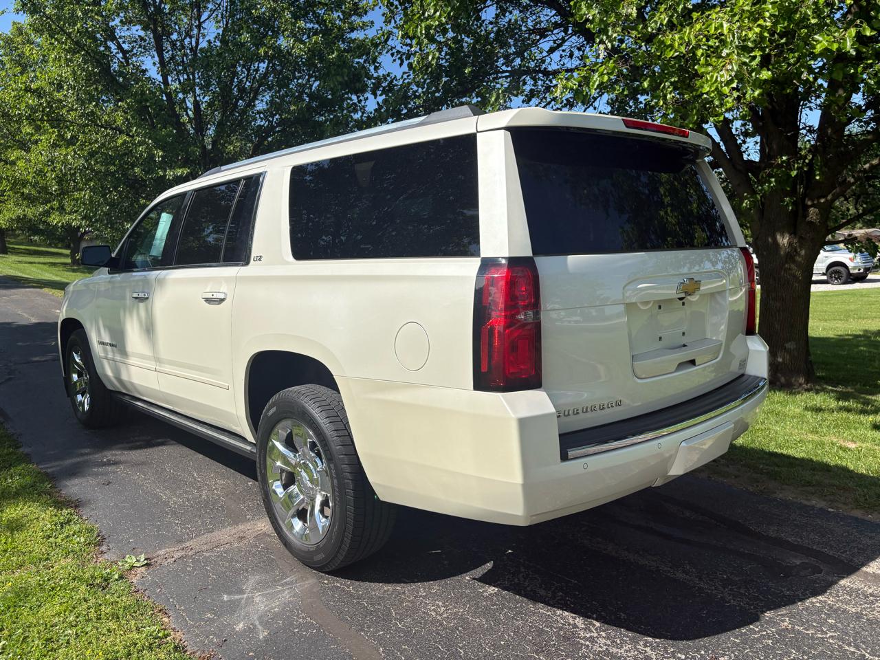 Chevrolet Suburban 4WD 4dr LTZ 2015