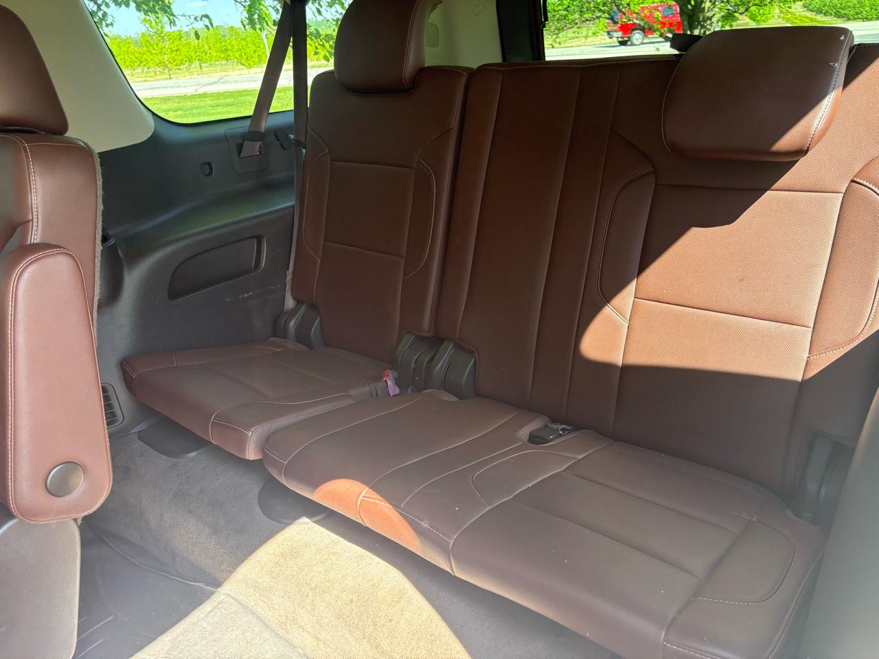 Chevrolet Suburban 4WD 4dr LTZ 2015