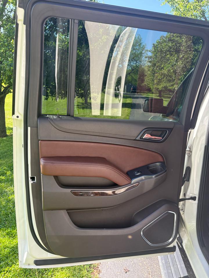Chevrolet Suburban 4WD 4dr LTZ 2015