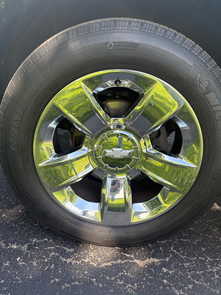 Chevrolet Suburban 4WD 4dr LTZ 2015