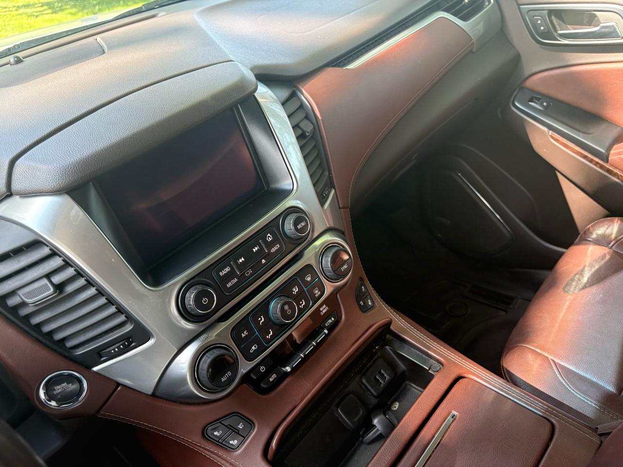 Chevrolet Suburban 4WD 4dr LTZ 2015
