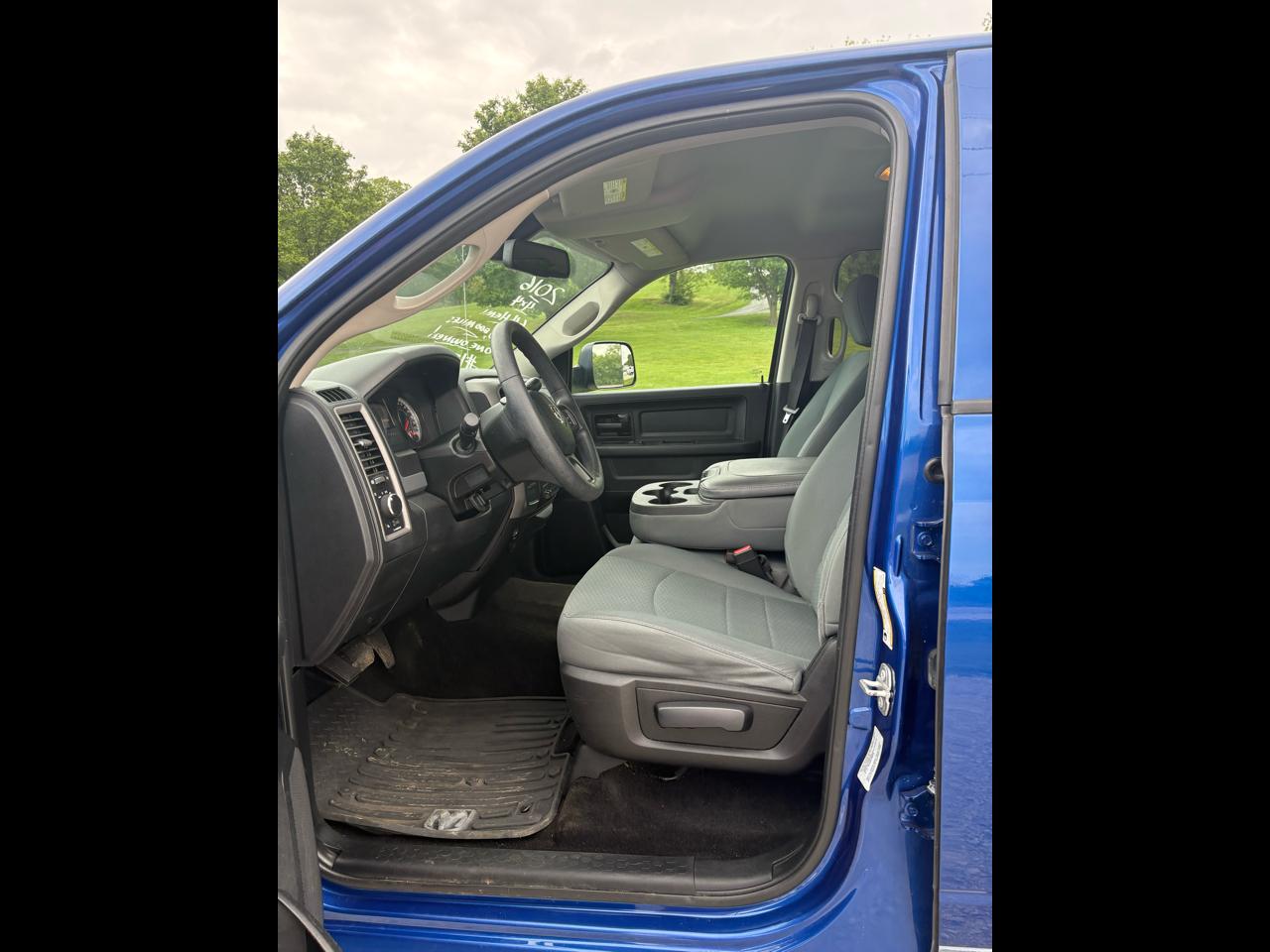 RAM 2500 4WD Crew Cab 149" Tradesman 2016