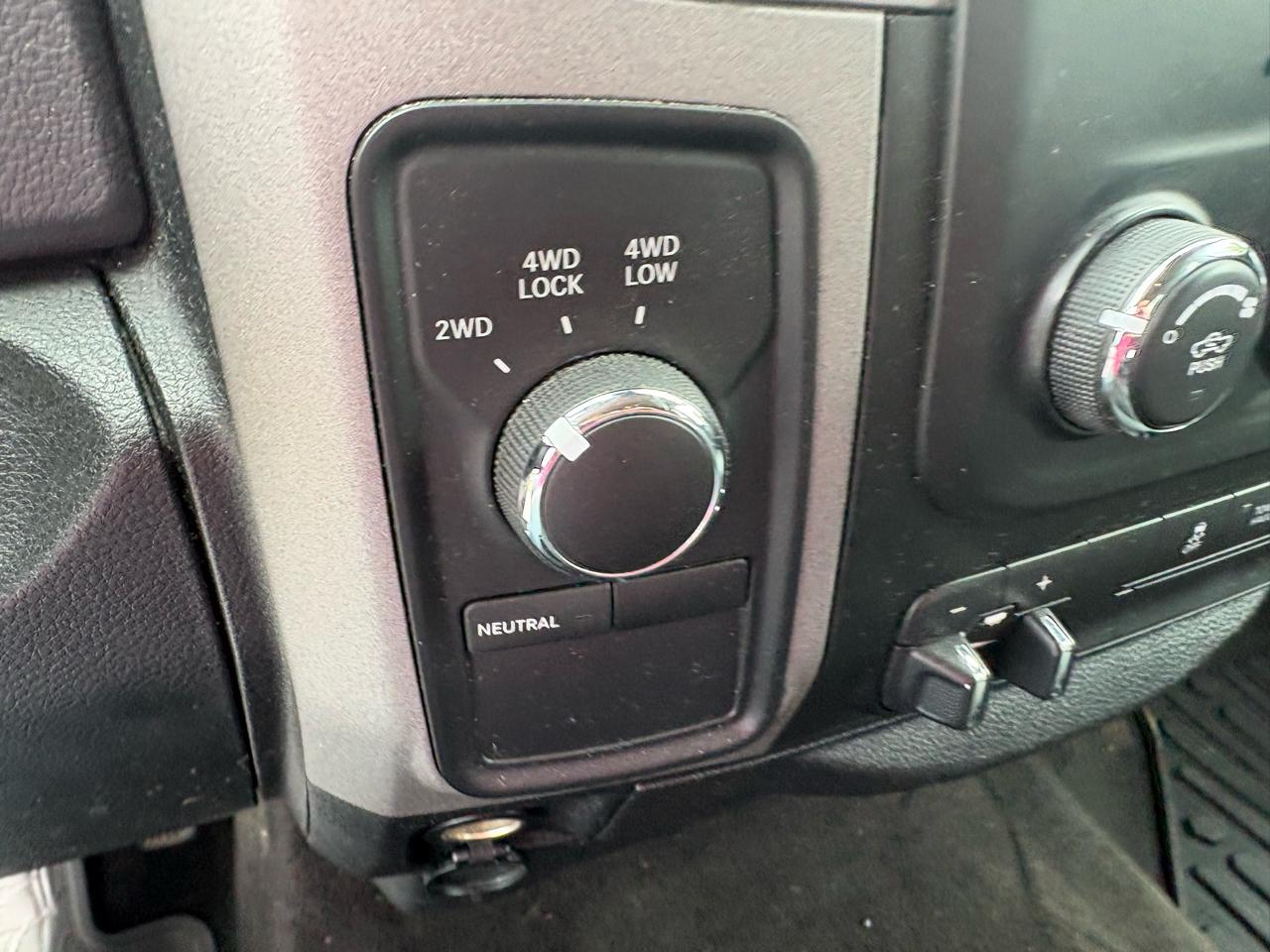 RAM 2500 4WD Crew Cab 149" Tradesman 2016