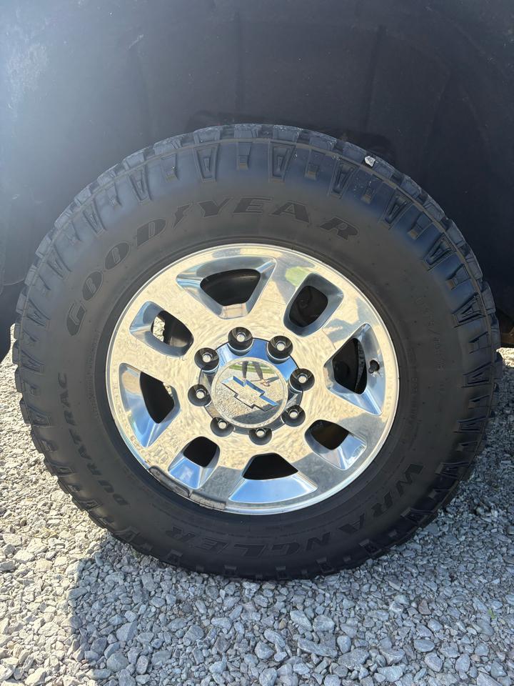 Chevrolet Silverado 2500HD 4WD Double Cab 144.2" LTZ 2015