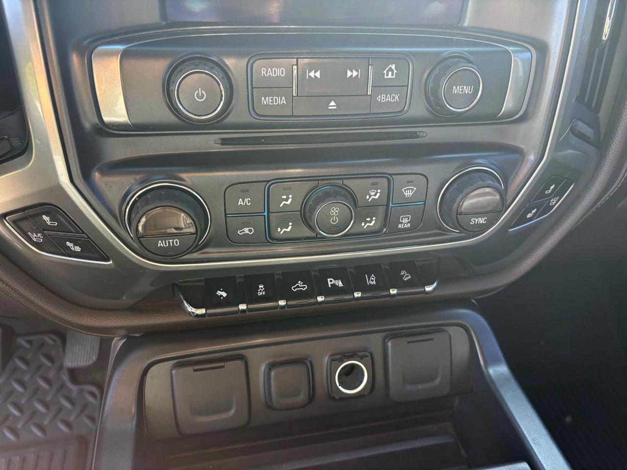 Chevrolet Silverado 2500HD 4WD Double Cab 144.2" LTZ 2015