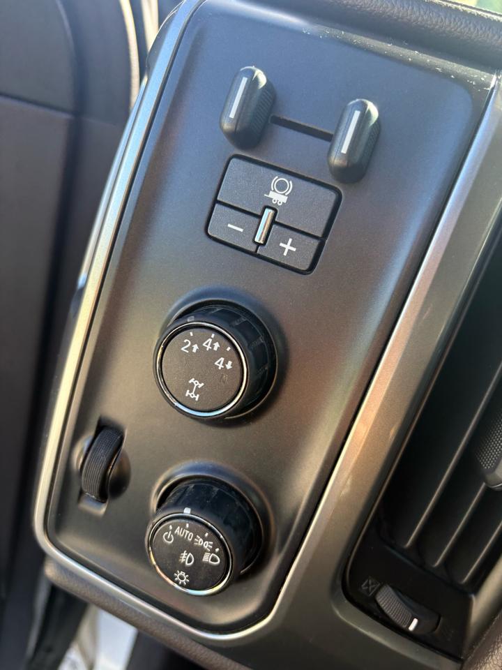 Chevrolet Silverado 2500HD 4WD Double Cab 144.2" LTZ 2015
