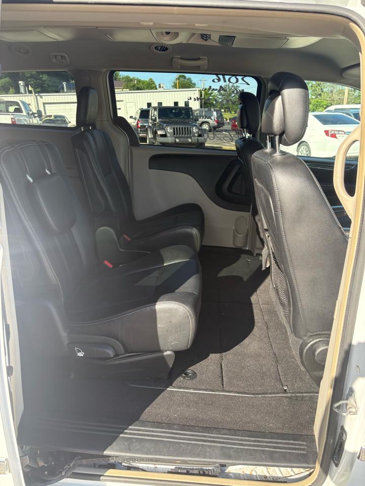 Chrysler Town & Country 4dr Wgn Touring 2016