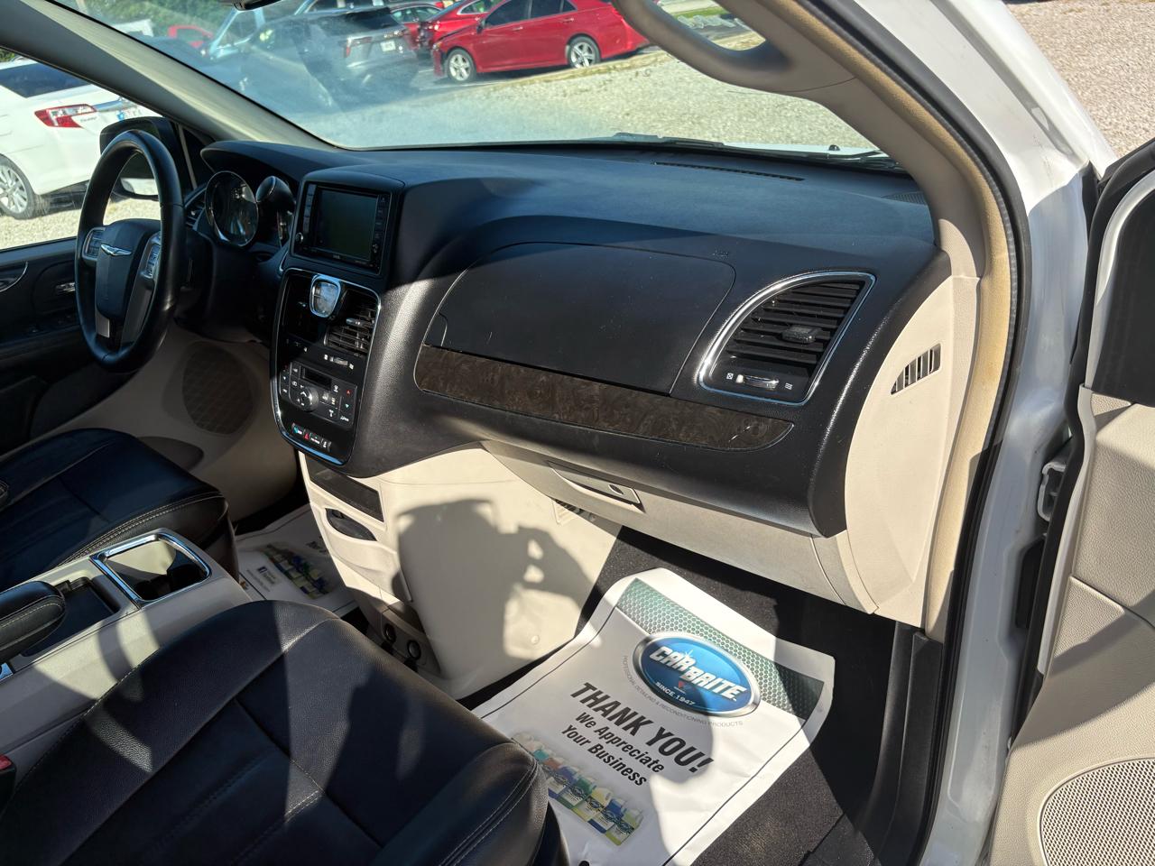 Chrysler Town & Country 4dr Wgn Touring 2016
