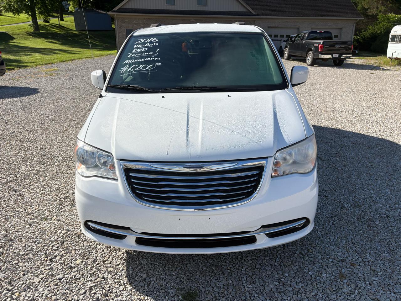Chrysler Town & Country 4dr Wgn Touring 2016