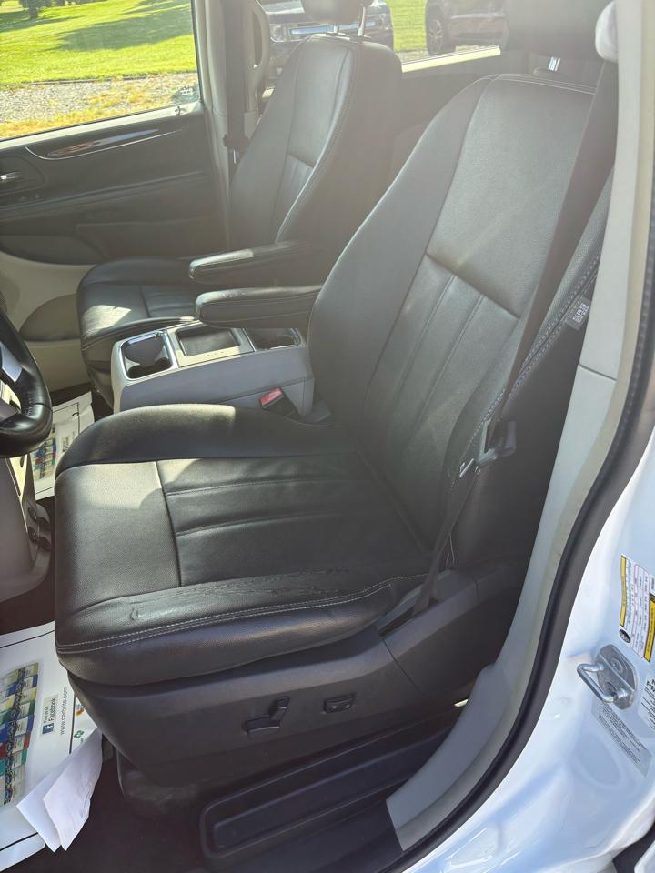 Chrysler Town & Country 4dr Wgn Touring 2016