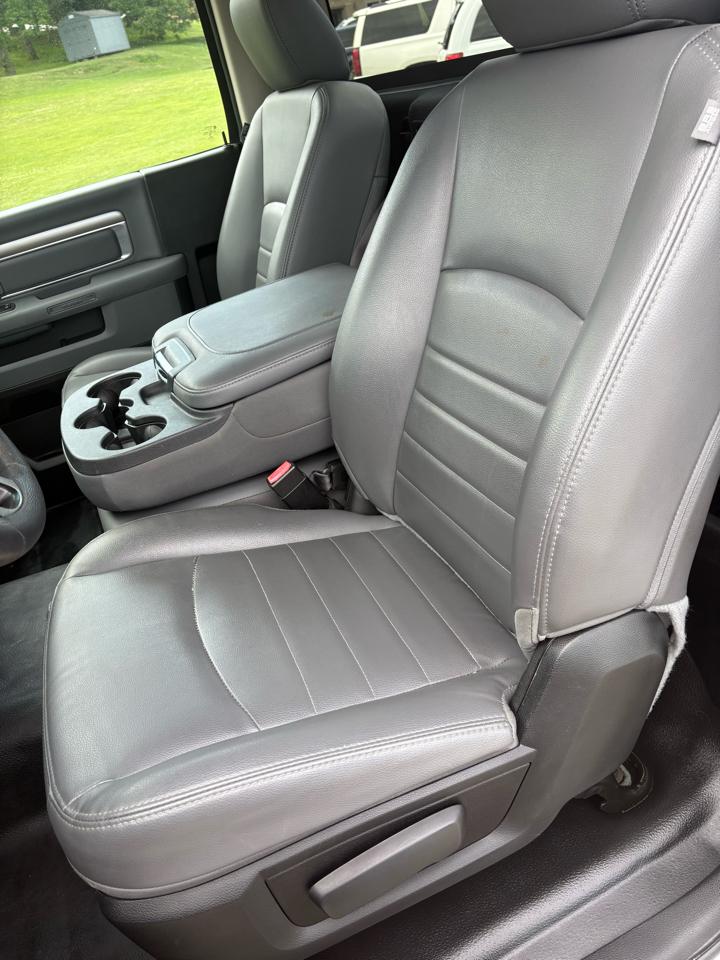 RAM 1500 Classic Tradesman 4x2 Reg Cab 8' Box 2019