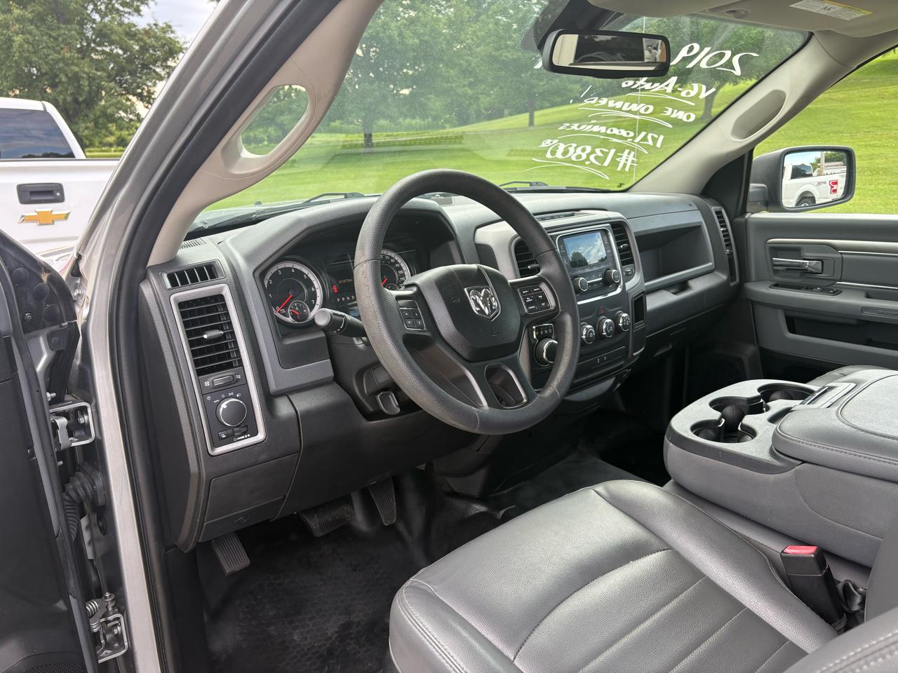 RAM 1500 Classic Tradesman 4x2 Reg Cab 8' Box 2019