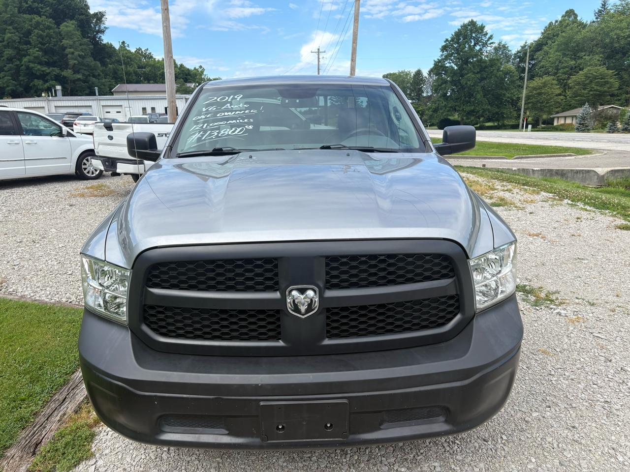 RAM 1500 Classic Tradesman 4x2 Reg Cab 8' Box 2019