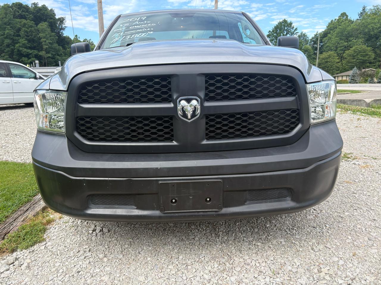 RAM 1500 Classic Tradesman 4x2 Reg Cab 8' Box 2019