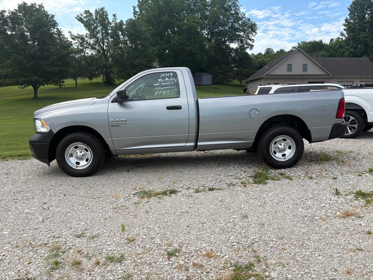 RAM 1500 Classic Tradesman 4x2 Reg Cab 8' Box 2019