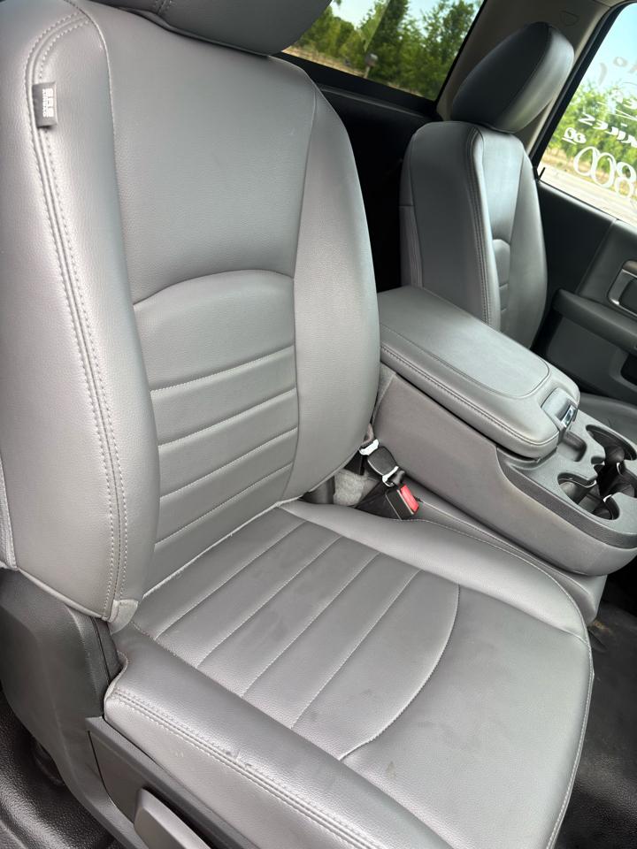 RAM 1500 Classic Tradesman 4x2 Reg Cab 8' Box 2019