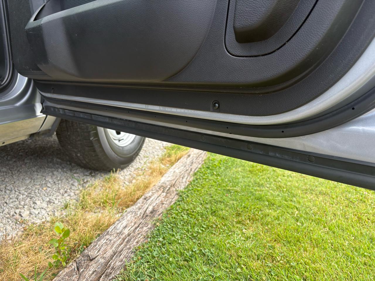 RAM 1500 Classic Tradesman 4x2 Reg Cab 8' Box 2019