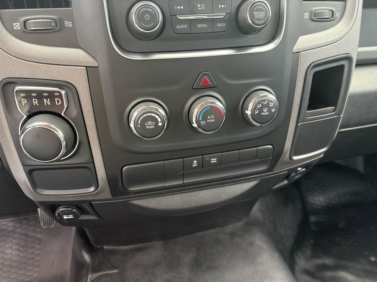RAM 1500 Classic Tradesman 4x2 Reg Cab 8' Box 2019