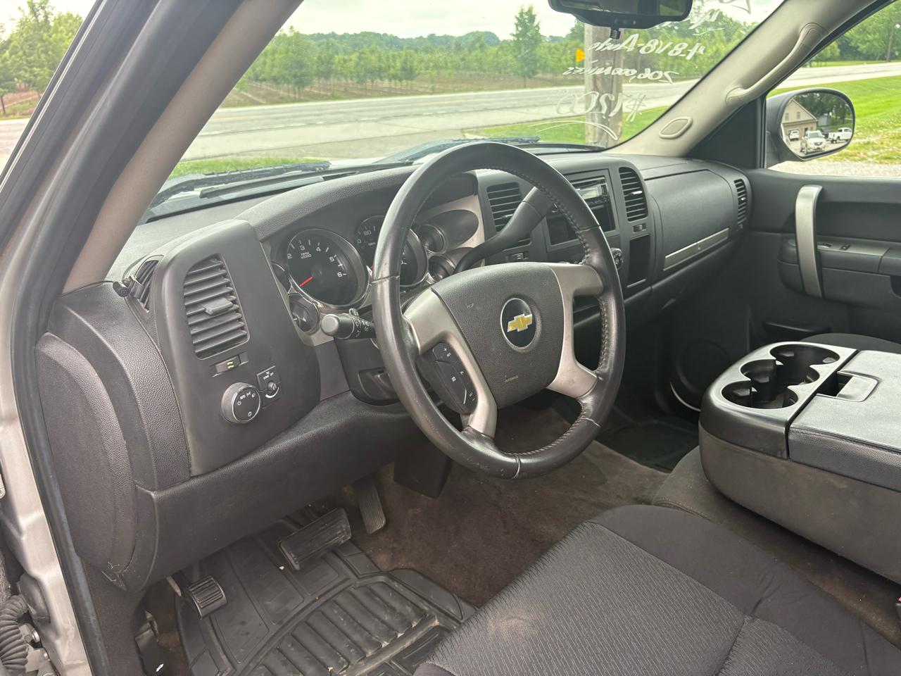 Chevrolet Silverado 1500 4WD Crew Cab 143.5" LT 2010