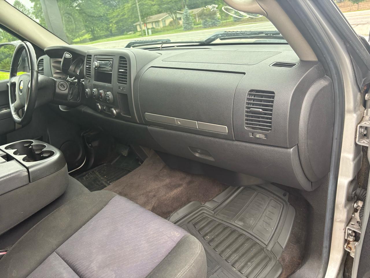 Chevrolet Silverado 1500 4WD Crew Cab 143.5" LT 2010