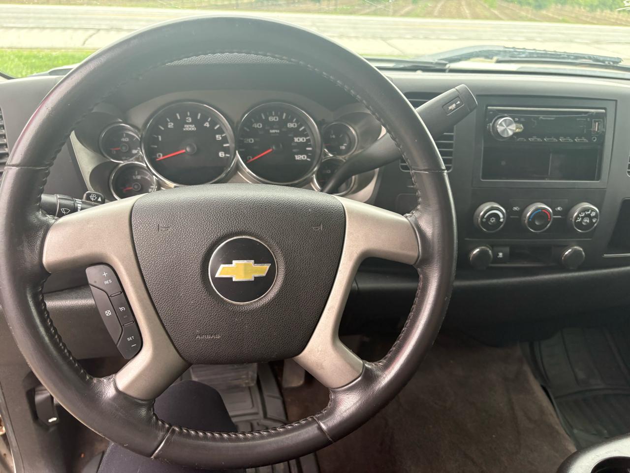 Chevrolet Silverado 1500 4WD Crew Cab 143.5" LT 2010